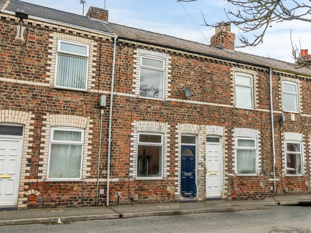 2 bed terraced house for sale in Garfield Terrace, York YO26, £210,000
