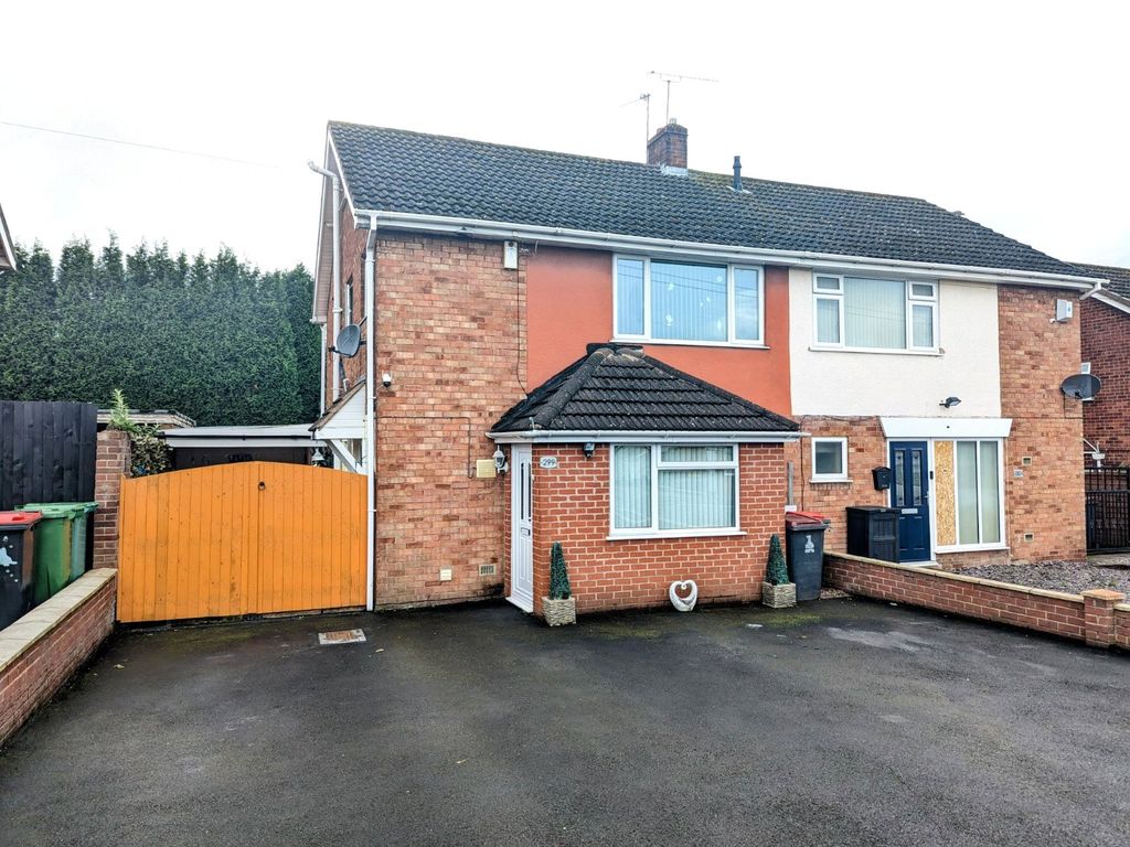3 bed semidetached house for sale in Wombridge Road, Trench, Telford