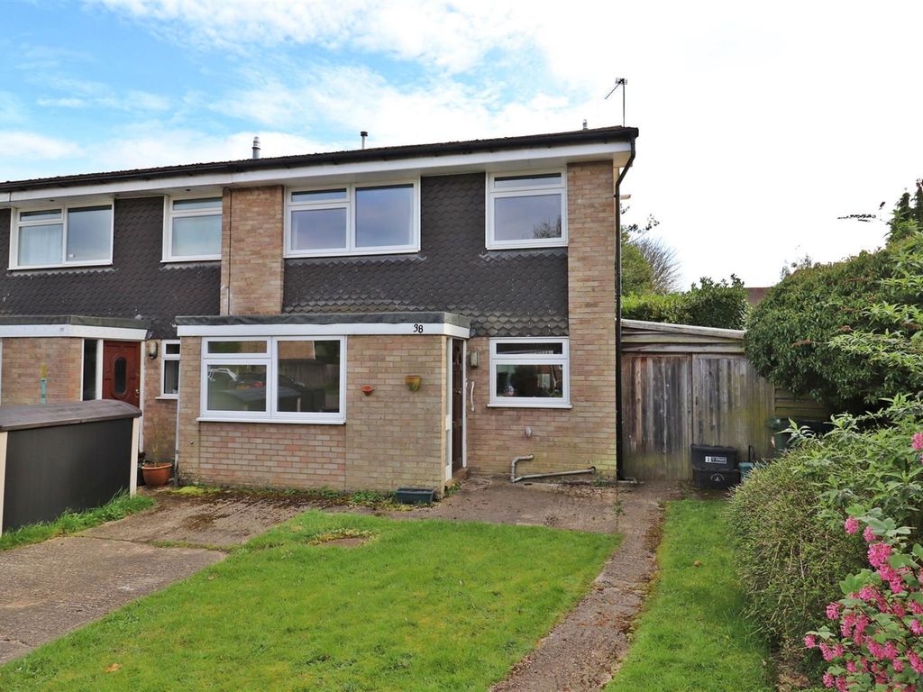 4 bed end terrace house for sale in St. Johns Court, Beaumont Avenue