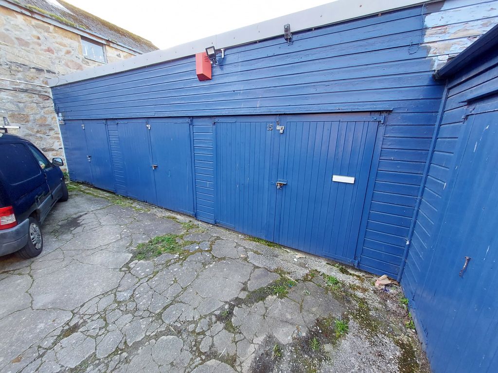 Commercial property to let in R/O Marine Terrace, Penzance, Cornwall