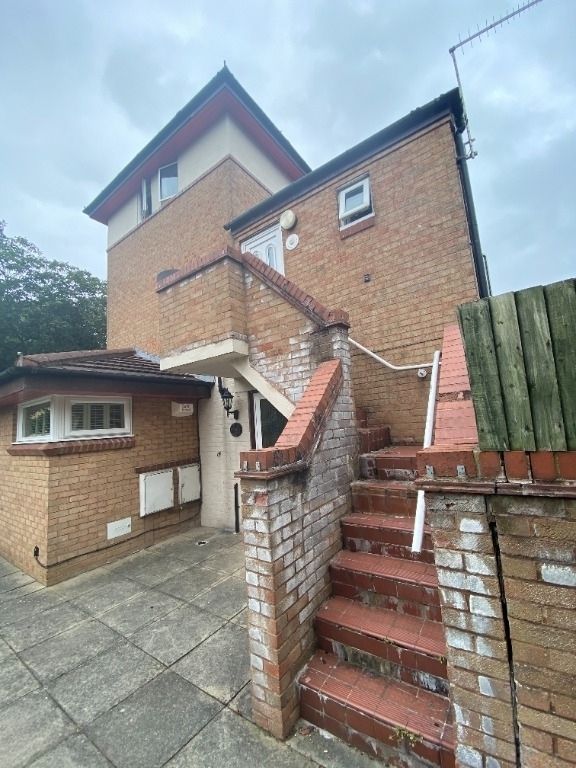 1 bed to rent in Capian Walk, Two Mile Ash, Milton Keynes