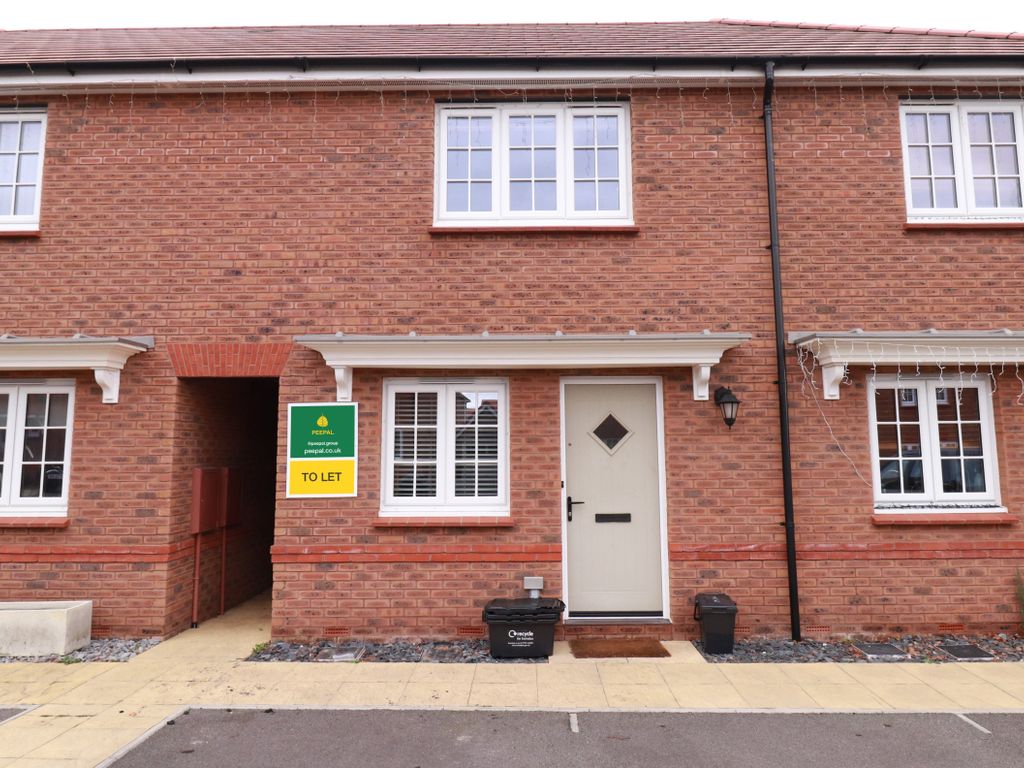 3 bed terraced house to rent in Berryfield, Coate, Swindon SN3, £1,350