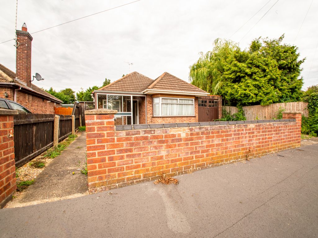 3 bed detached bungalow for sale in Francis Gardens, Dogsthorpe, Peterborough PE1 Zoopla