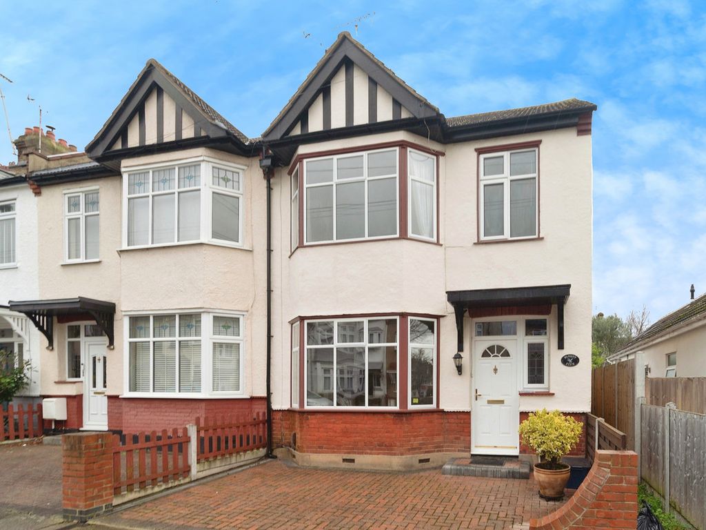 3 bed end terrace house for sale in Fairmead Avenue, WestcliffOnSea
