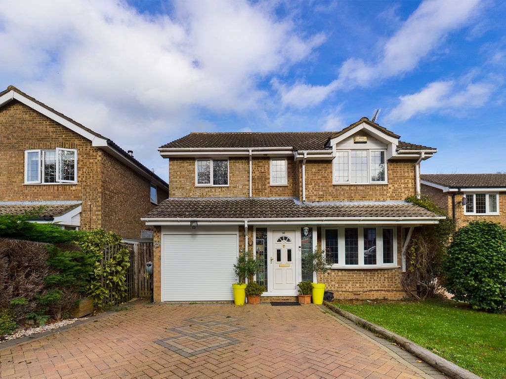 5 bed detached house for sale in Celestine Close, Walderslade, Chatham ME5 Zoopla