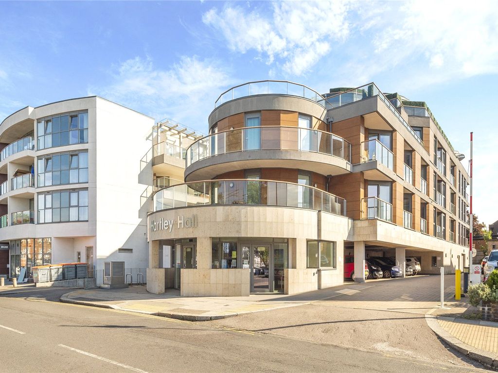 2 bed flat for sale in Titan Court, 1 Flower Lane, Mill Hill, London
