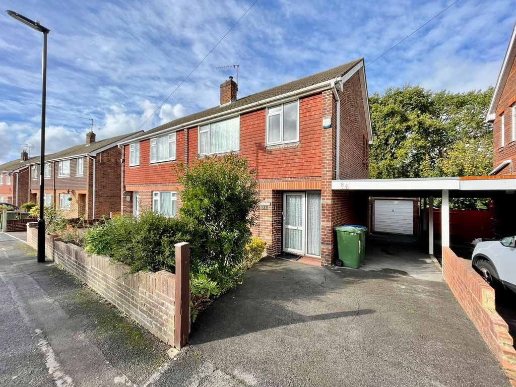 3 bed semidetached house for sale in Franklyn Avenue, Southampton SO19