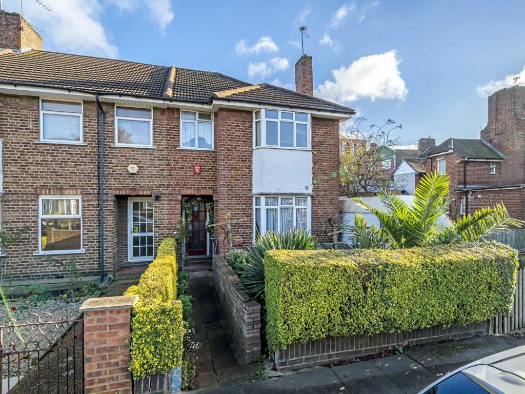 3 bed property for sale in St. Andrews Road, London W3, £700,000 Zoopla