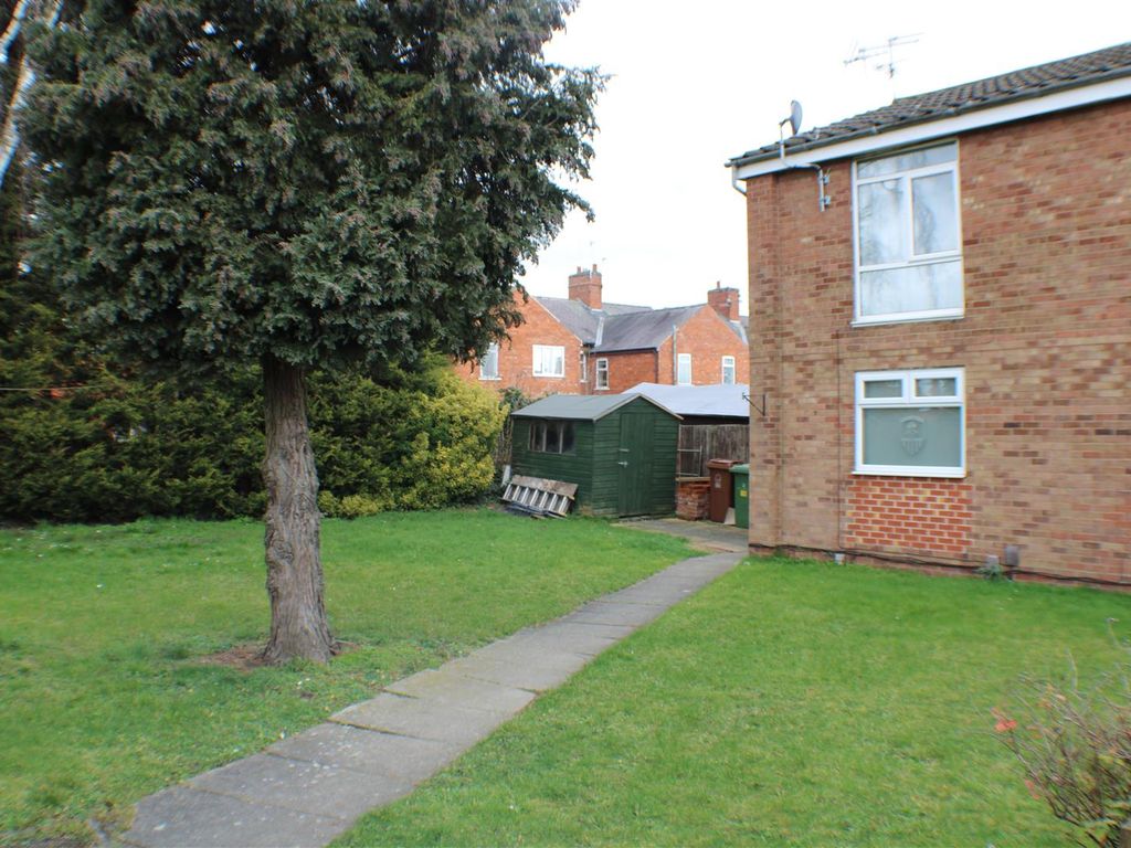 2 bed flat to rent in Linden Avenue, New Balderton, Newark NG24 Zoopla