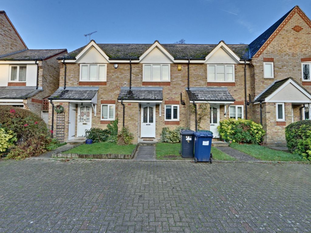 2 bed terraced house to rent in Duchess Close, Friern N11, £1,900 pcm Zoopla