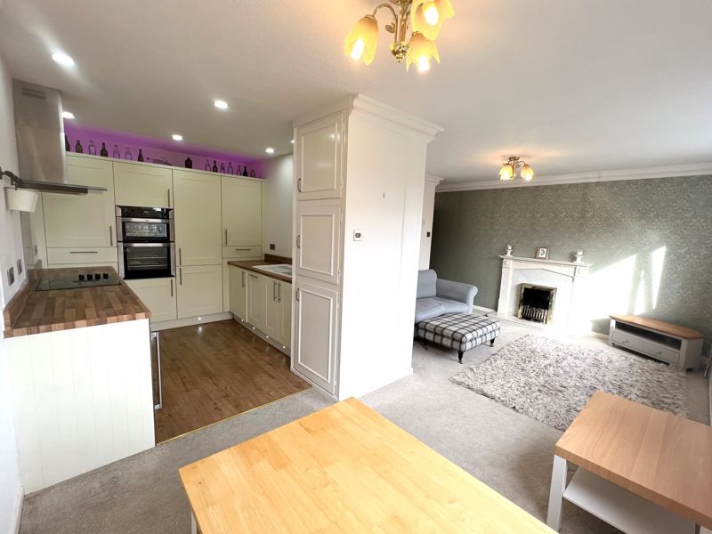 1 bed flat to rent in Brackley Lodge, Clarendon Crescent, Eccles