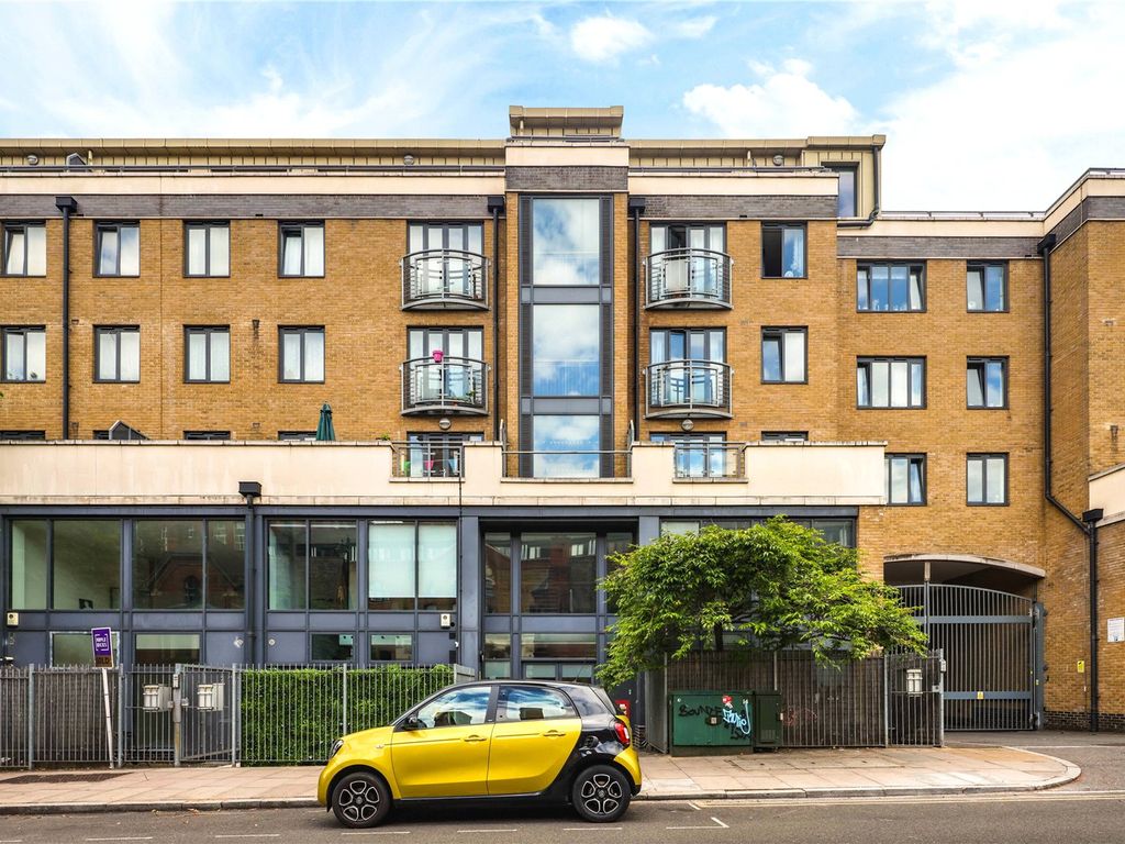 1 bed flat for sale in Fairfield Road, Bow, London E3, £325,000 Zoopla