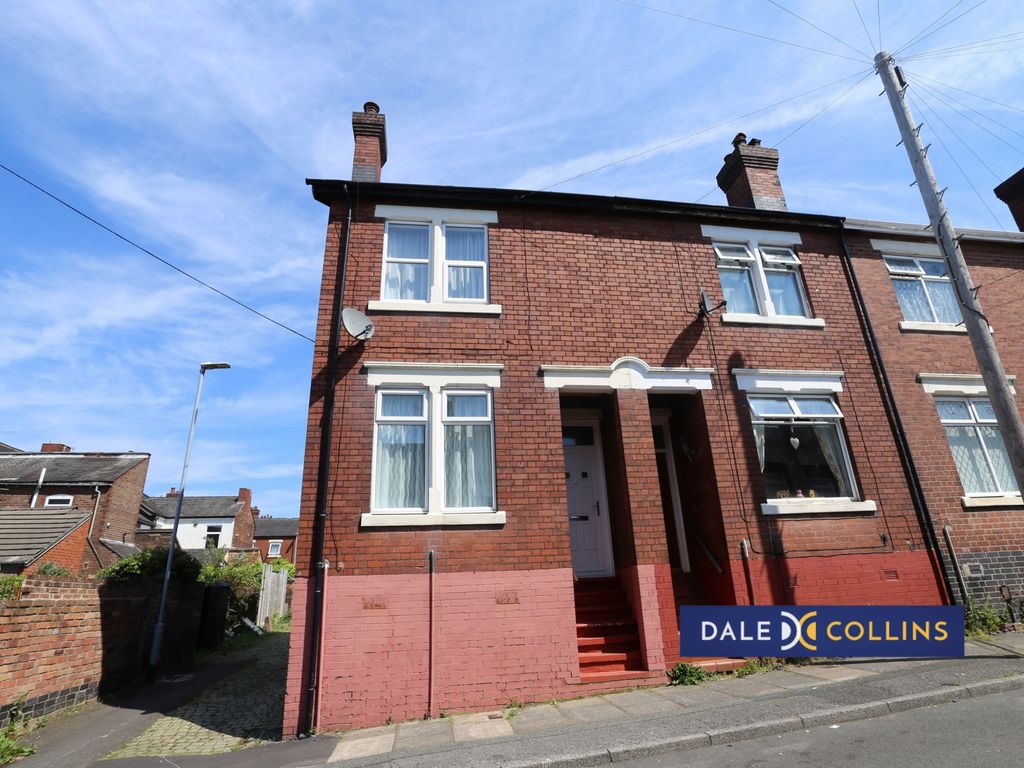 2 bed terraced house to rent in Leveson Street, Dresden ST3, £725 pcm