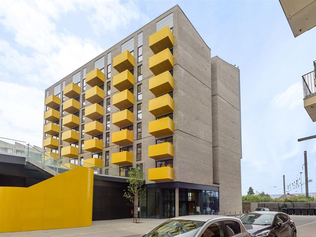 1 bed flat to rent in Machine Works House, Pressing Lane, Hayes UB3, £