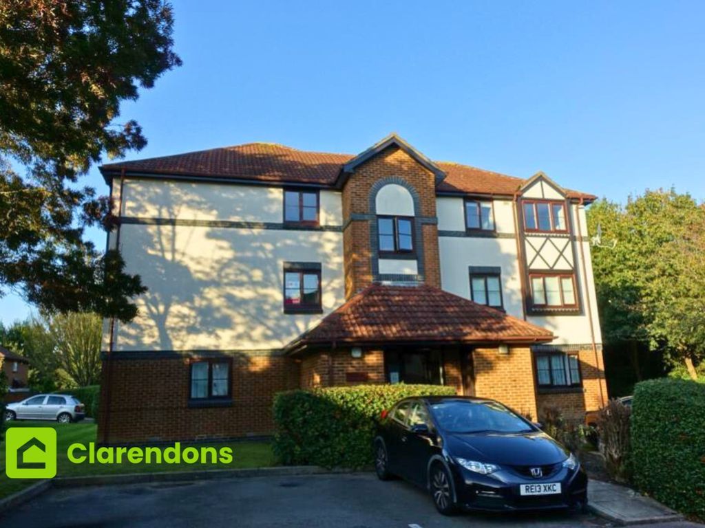 1 bed flat to rent in Wordsworth Mead, Redhill RH1, £1,150 pcm Zoopla