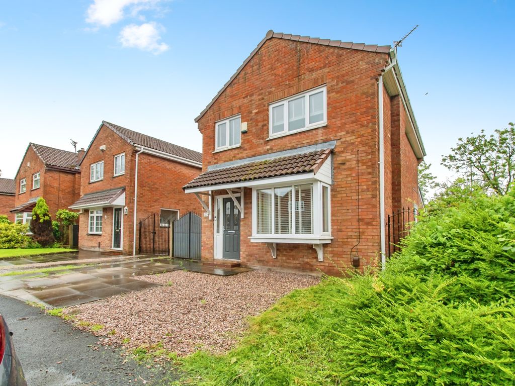 3 bed detached house for sale in Drive, Manchester M26, £
