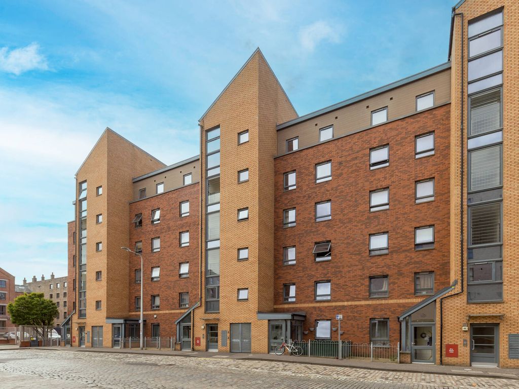 2 bed flat for sale in 20/6 Salamander Place, Leith EH6, £220,000 Zoopla
