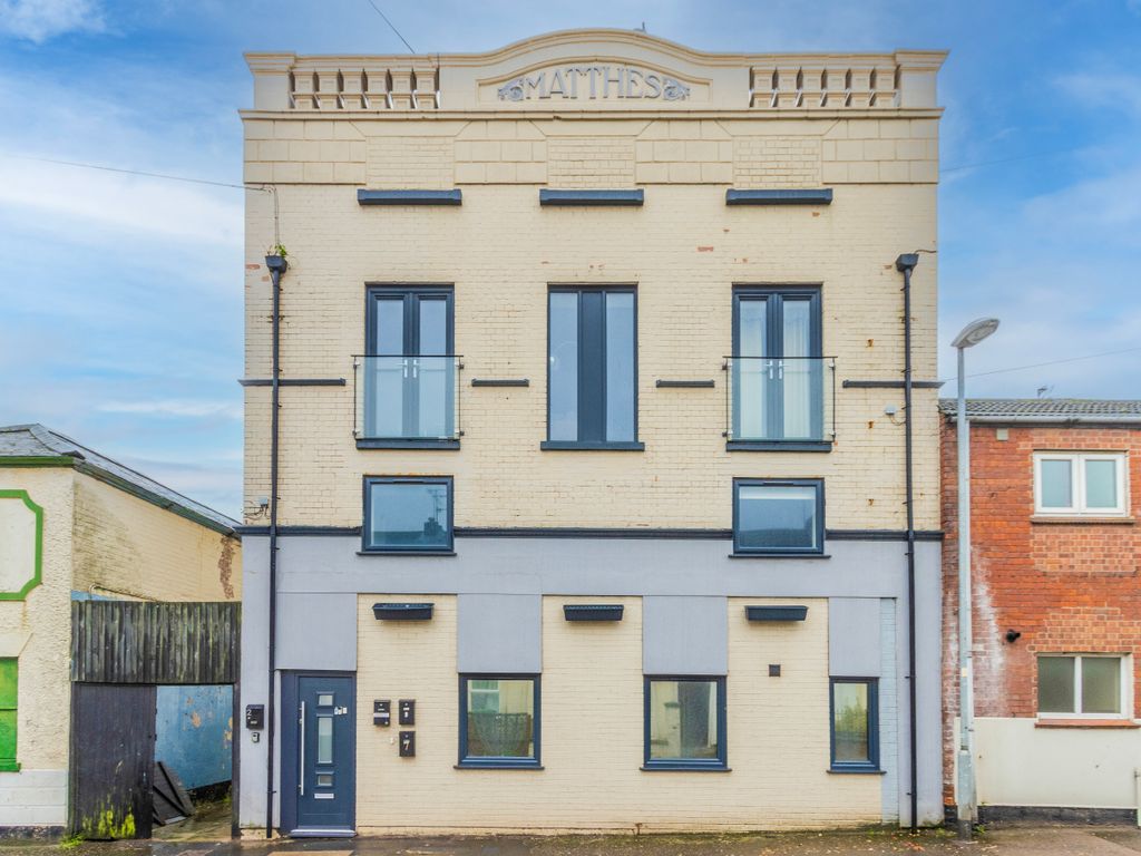 2 bed flat for sale in Englands Lane, Gorleston, Great Yarmouth NR31, £140,000 Zoopla