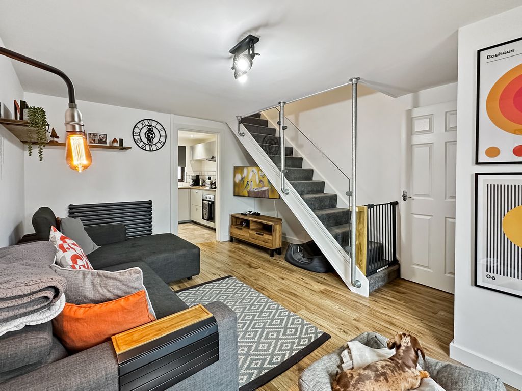 2 bed end terrace house for sale in Howells Close, Pembroke SA71, £