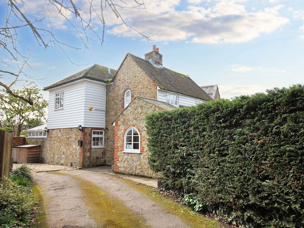 4 bed cottage for sale in Birling Road, Ryarsh ME19, £750,000 Zoopla