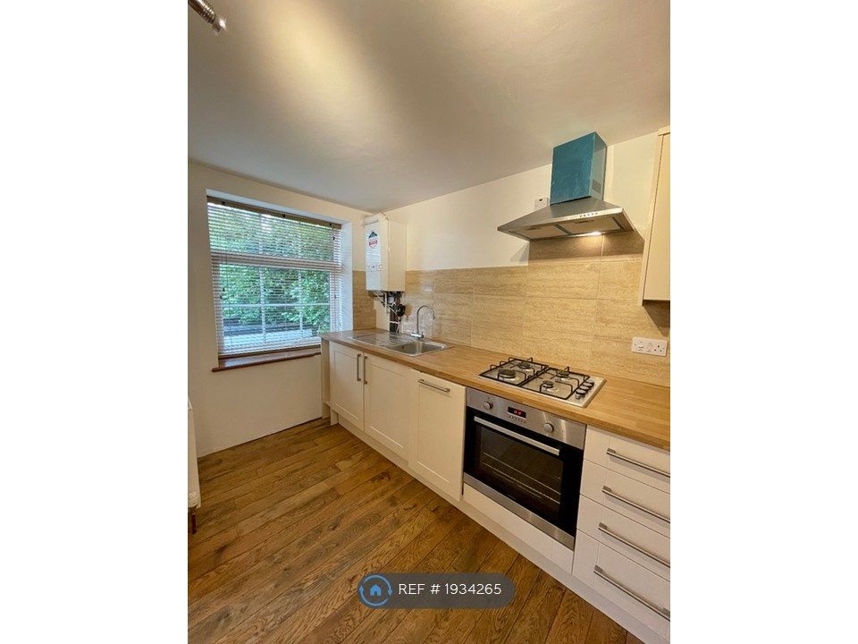 2 bed flat to rent in St. Werburghs Road, Bristol BS2, £1,575 pcm Zoopla