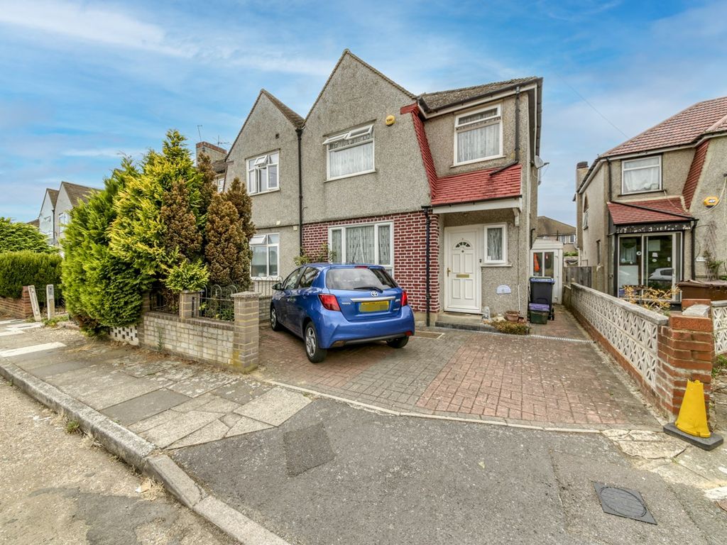 4 bed semidetached house for sale in Walton Way, Mitcham CR4 Zoopla