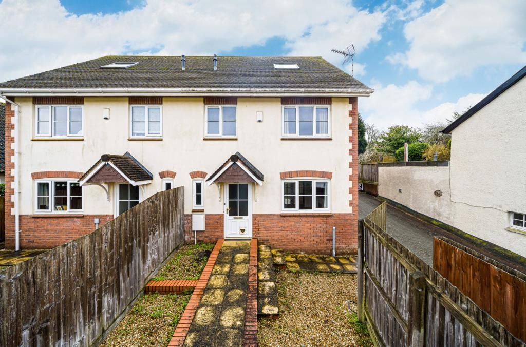 4 bed semidetached house for sale in Mount View, High Street, Newton