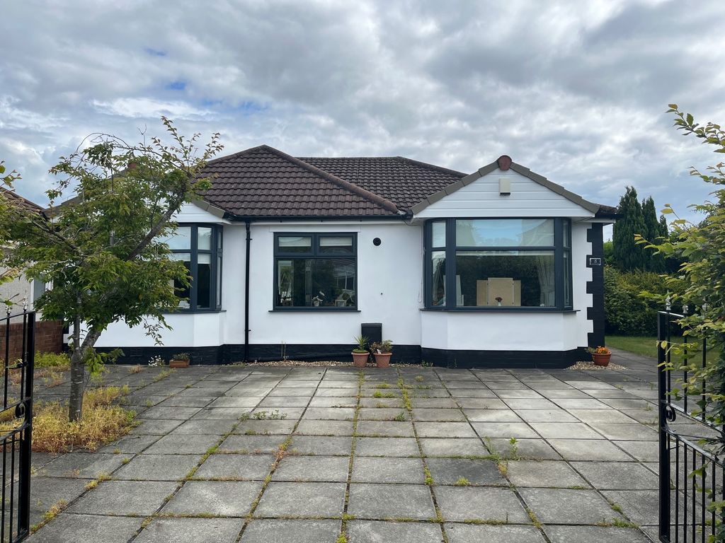 3 bed detached bungalow for sale in Sandhurst Way, Lydiate, Liverpool