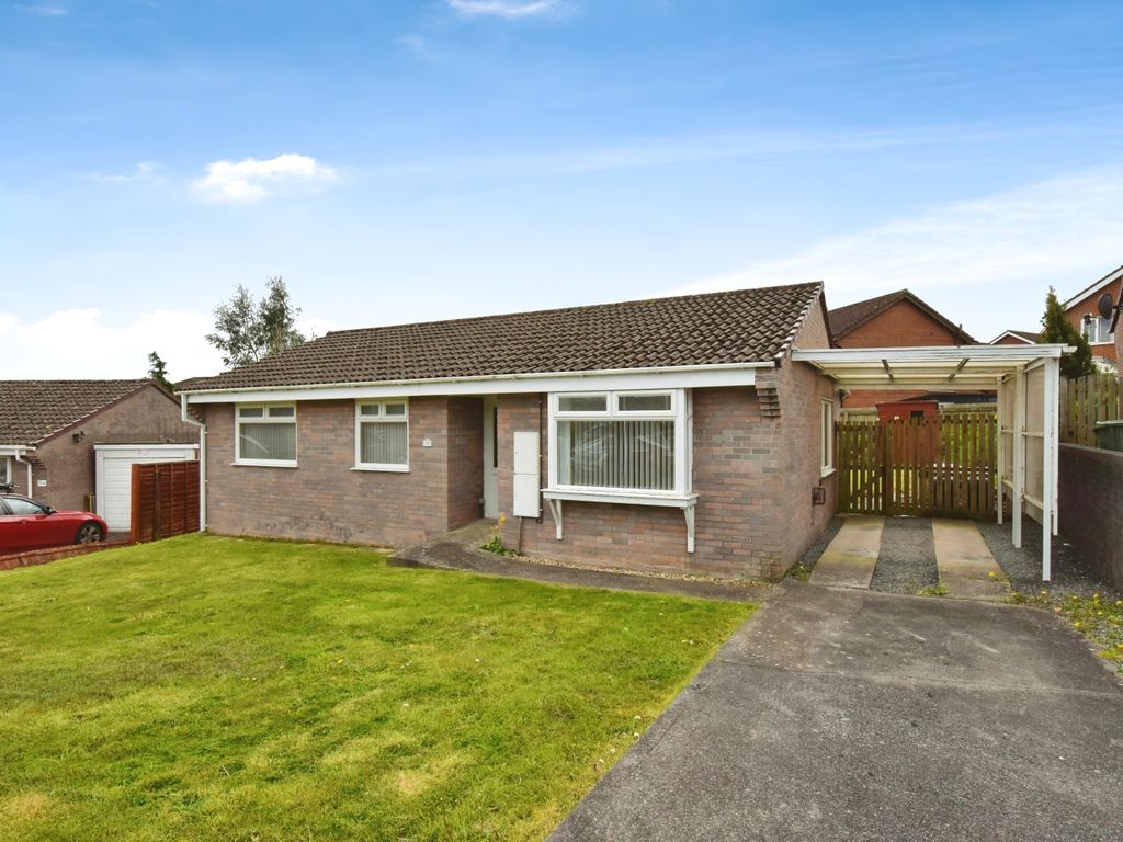 3 bed bungalow for sale in Heol Seion, Llangennech, Llanelli