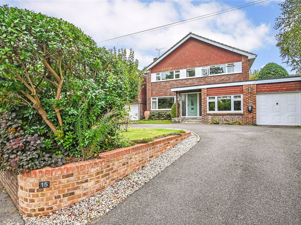 4 bed detached house for sale in Love Lane, Petersfield, Hampshire GU31