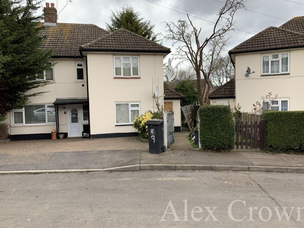 3 bed flat to rent in Dunmow Close, Loughton IG10, £2,000 pcm Zoopla