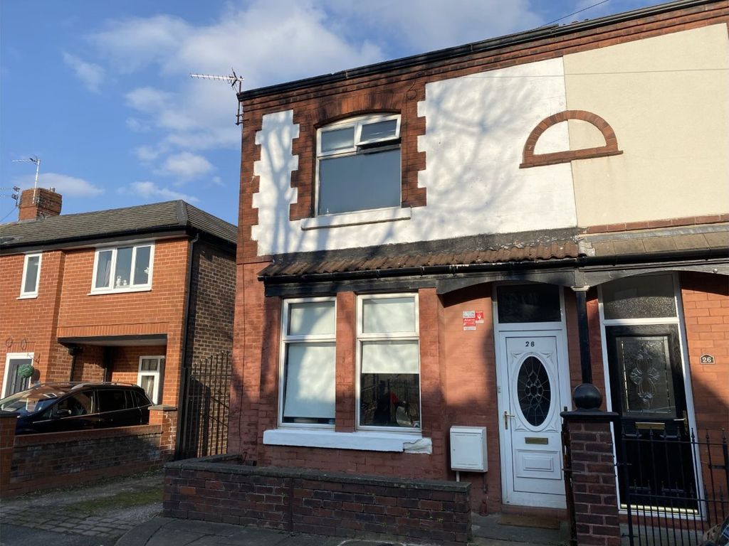 2 bed end terrace house for sale in Irlam Avenue, Manchester M30 Zoopla