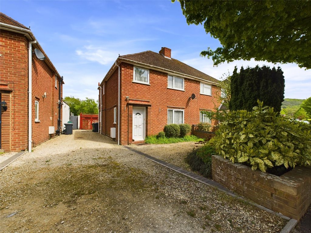 3 bed semidetached house for sale in Falfield Road, Tuffley