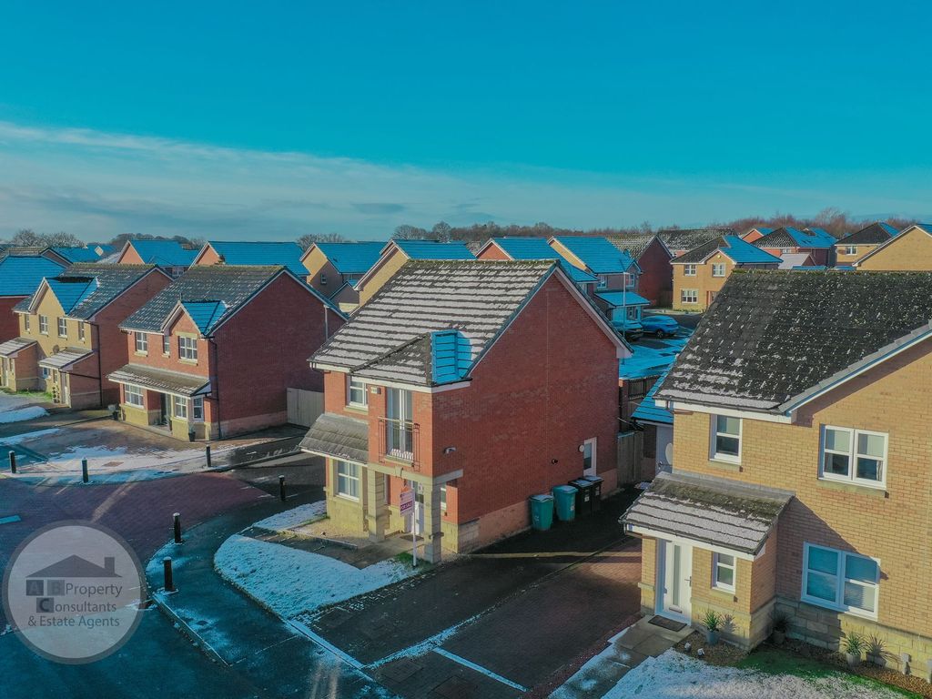 3 bed detached house for sale in Brambling Road, Coatbridge ML5, £230,000 Zoopla