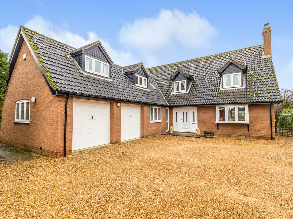 5 bed detached house for sale in Station Road, Willington MK44 Zoopla