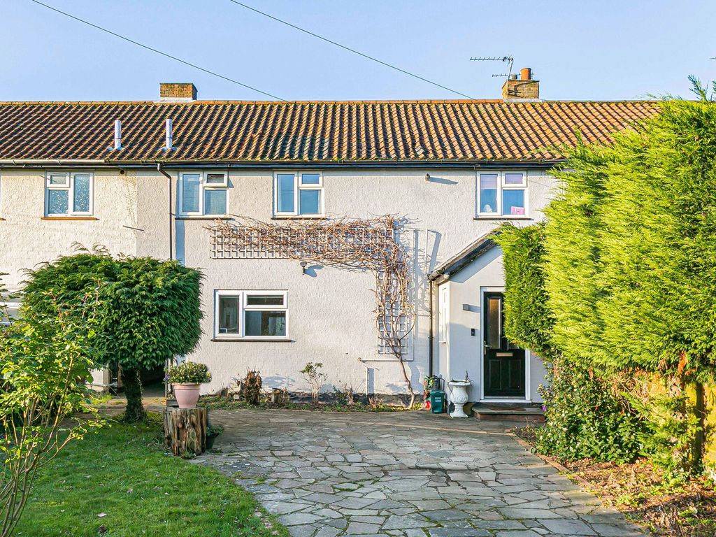 4 bed terraced house for sale in Holloways Lane, North Mymms, Hatfield