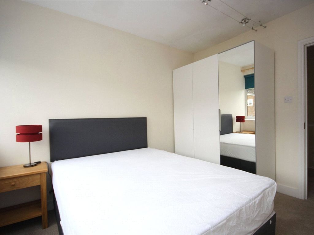 1 bed property to rent in Bardsley Drive, Farnham, Surrey GU9 Zoopla