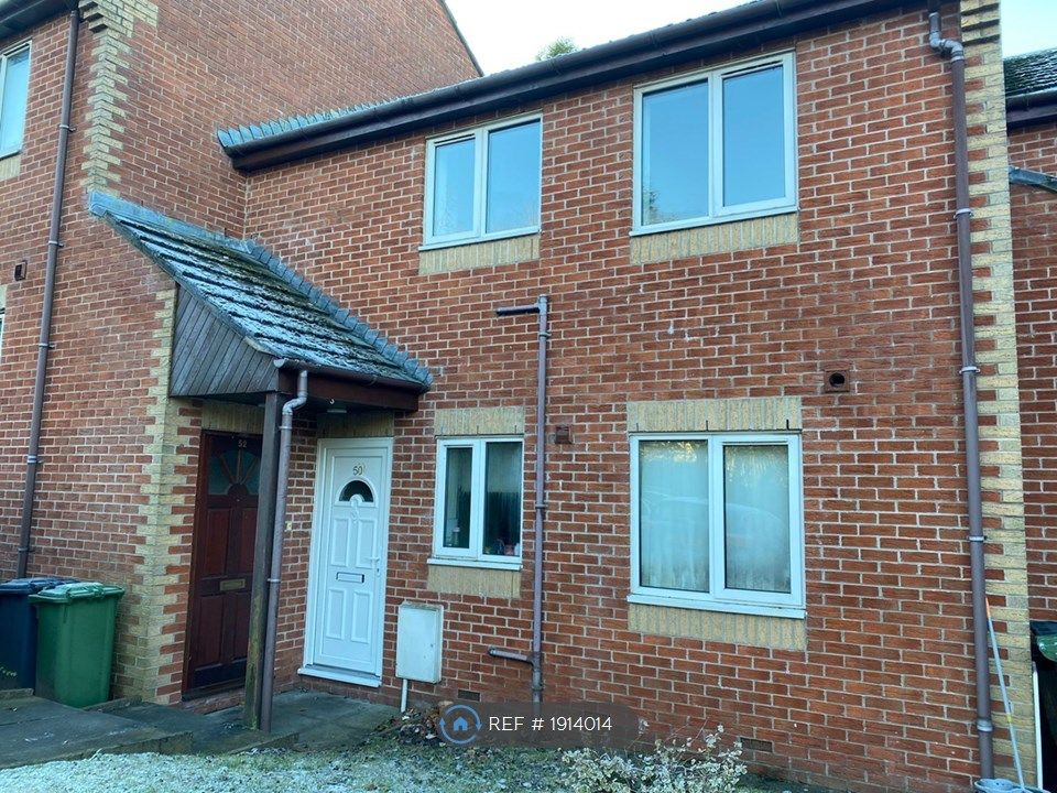 2 bed to rent in Berkeley Crescent, Hyde SK14, £725 pcm Zoopla