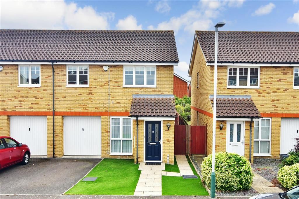 3 bed semidetached house for sale in North Weald Close, Hornchurch