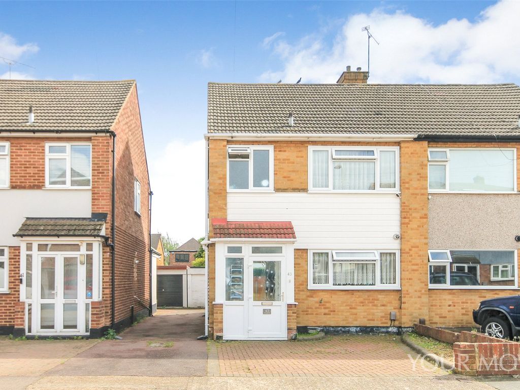 3 bed semidetached house for sale in Birch Close, Romford RM7 Zoopla