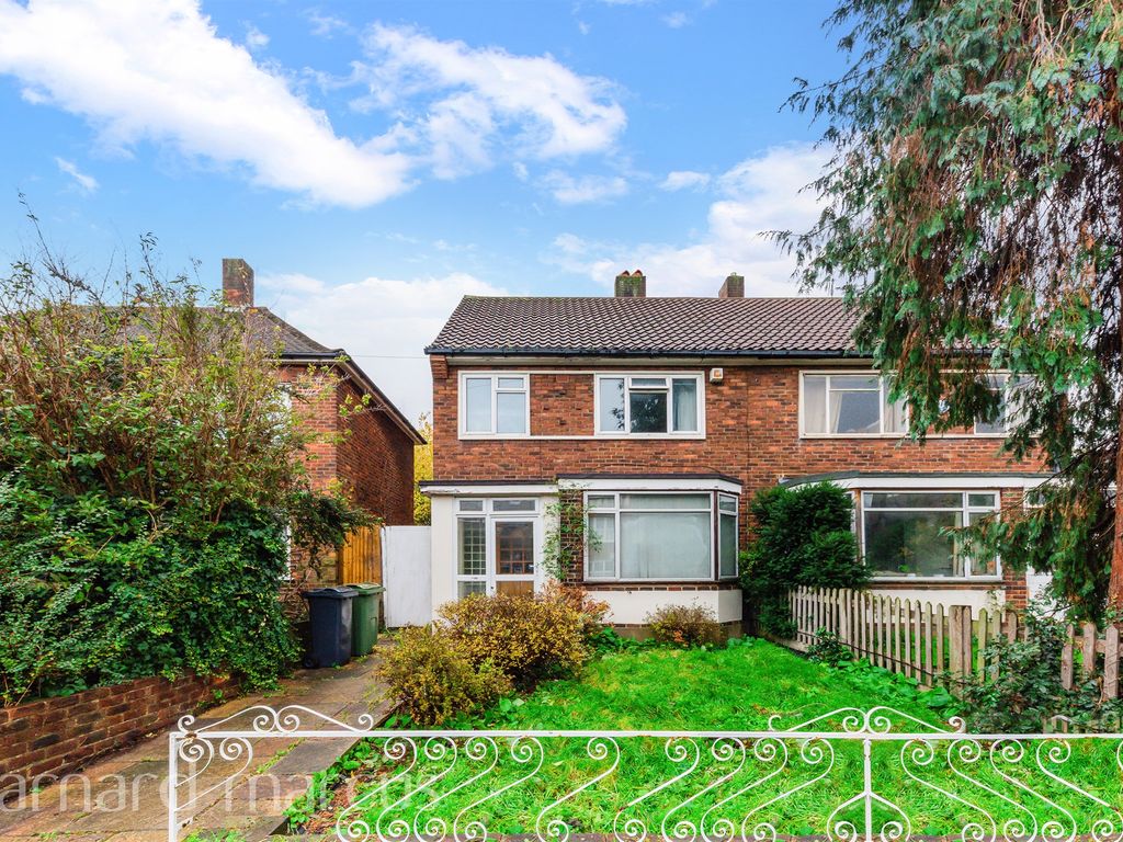 3 bed semidetached house for sale in Conyers Road, London SW16 Zoopla