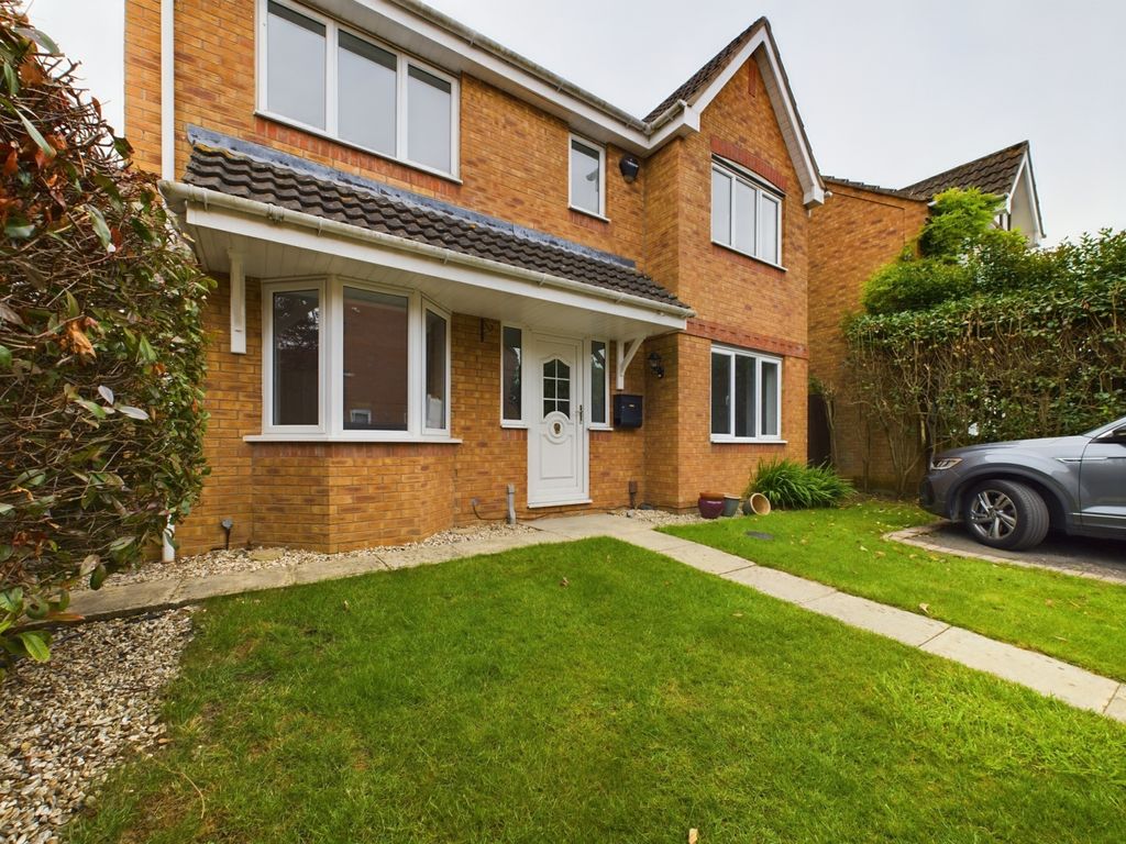 4 bed detached house to rent in Whimbrel Road, Quedgeley, Gloucester