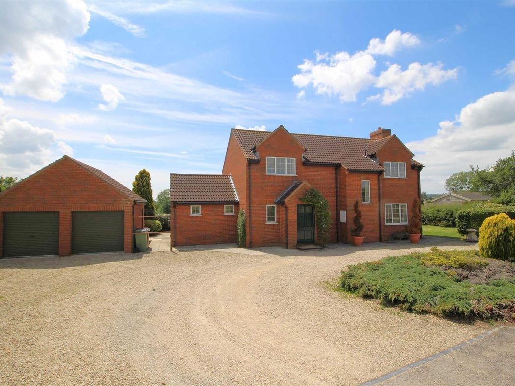 4 bed detached house to rent in Sandhurst Lane, Sandhurst, Gloucester