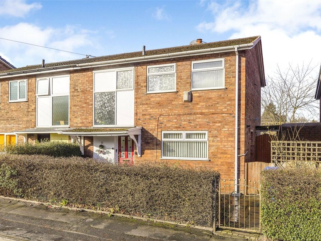 3 bed semidetached house for sale in Northway, Brinnington, Stockport