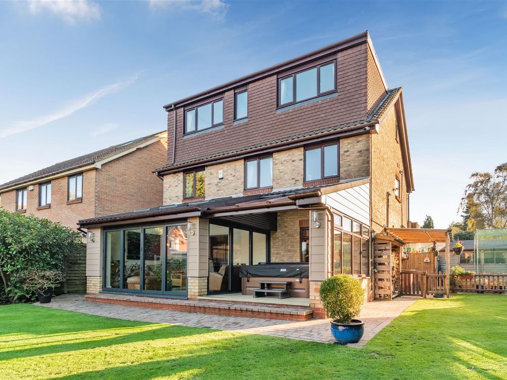 5 bed detached house for sale in Roman Close, Blue Bell Hill, Chatham