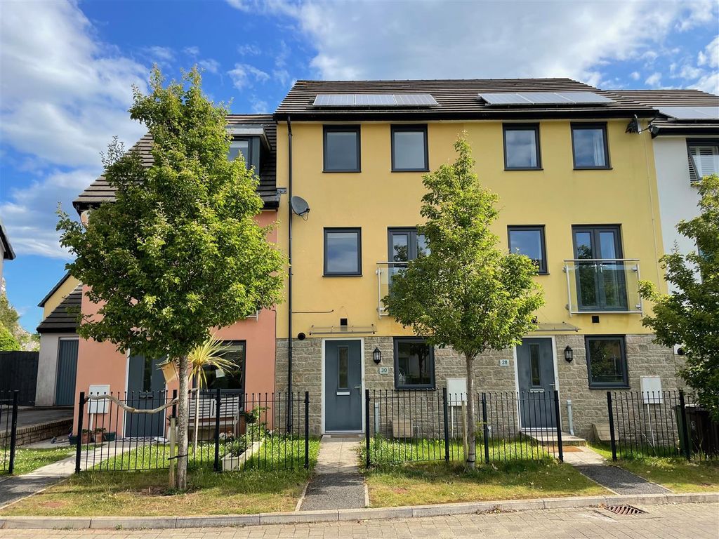 Limeburners Road, Plymouth PL9  