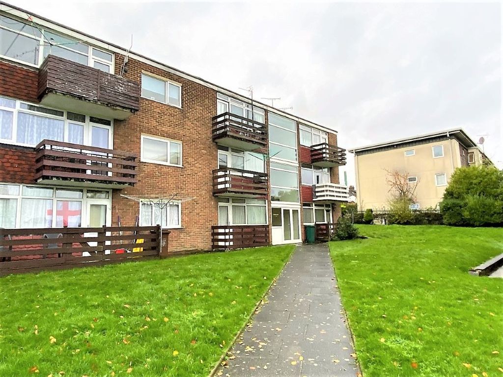 9 Walmer House, Cypress Court, Rochester, Kent ME2  