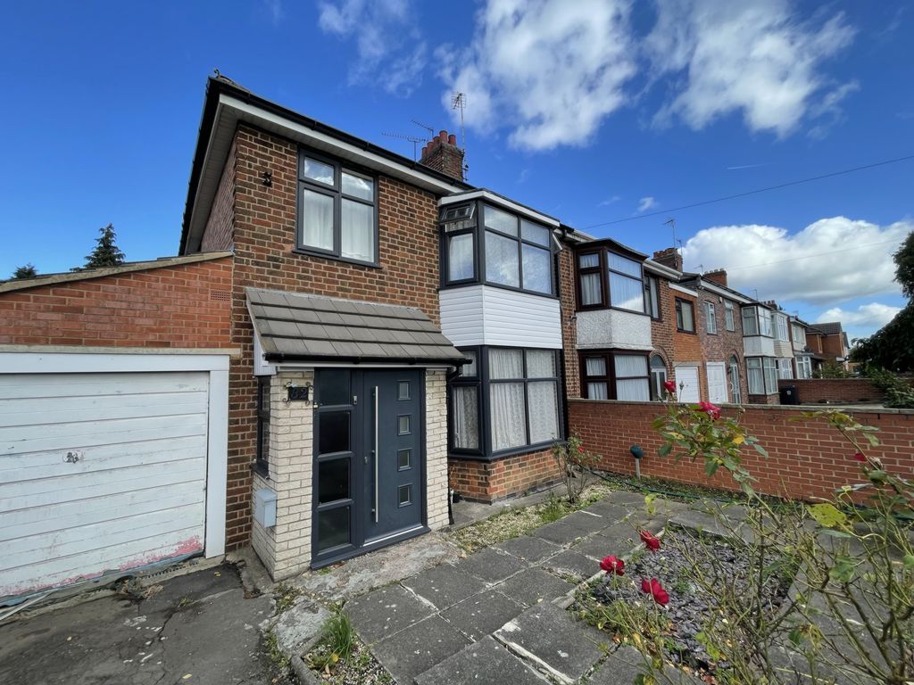 3 bed semidetached house for sale in Evington Drive, Leicester LE5