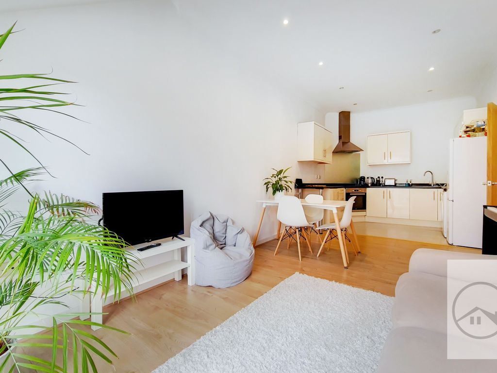 2 bed flat for sale in Princes Way, Southfields SW19 Zoopla