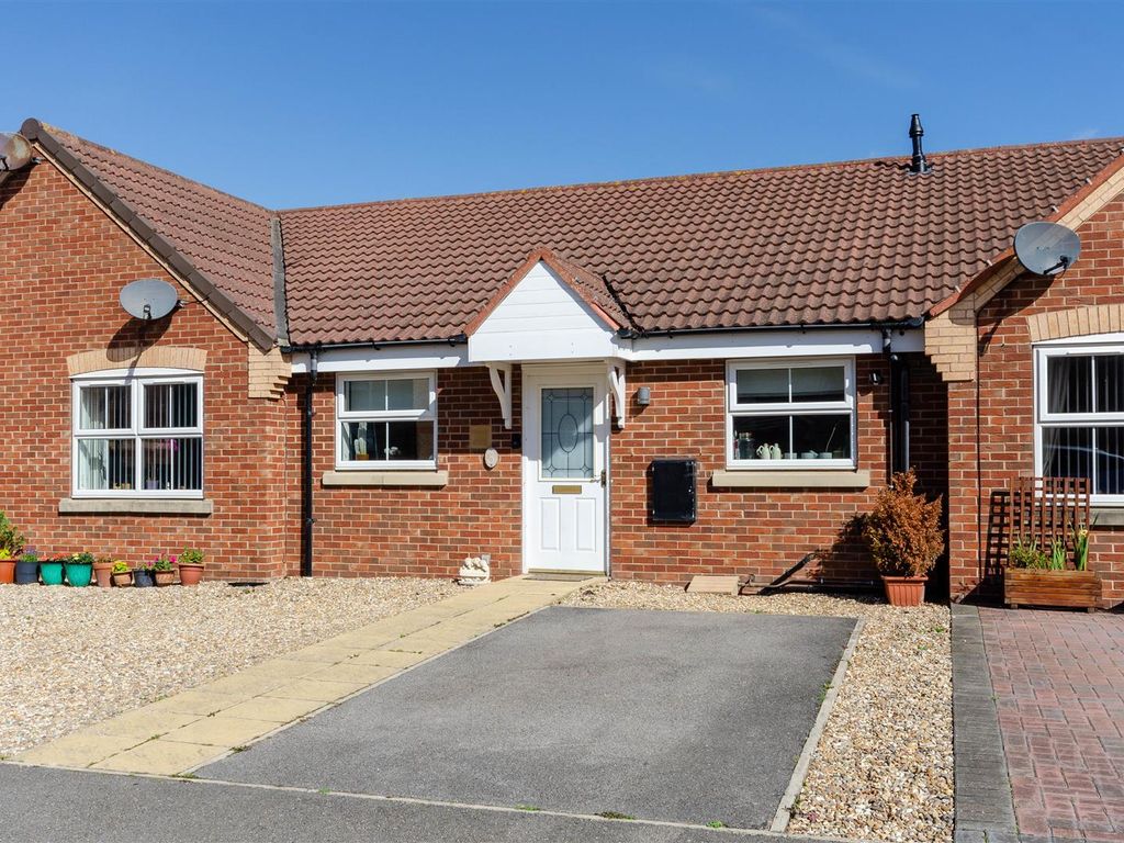 2 bed terraced bungalow for sale in The Glade, Withernsea HU19 Zoopla
